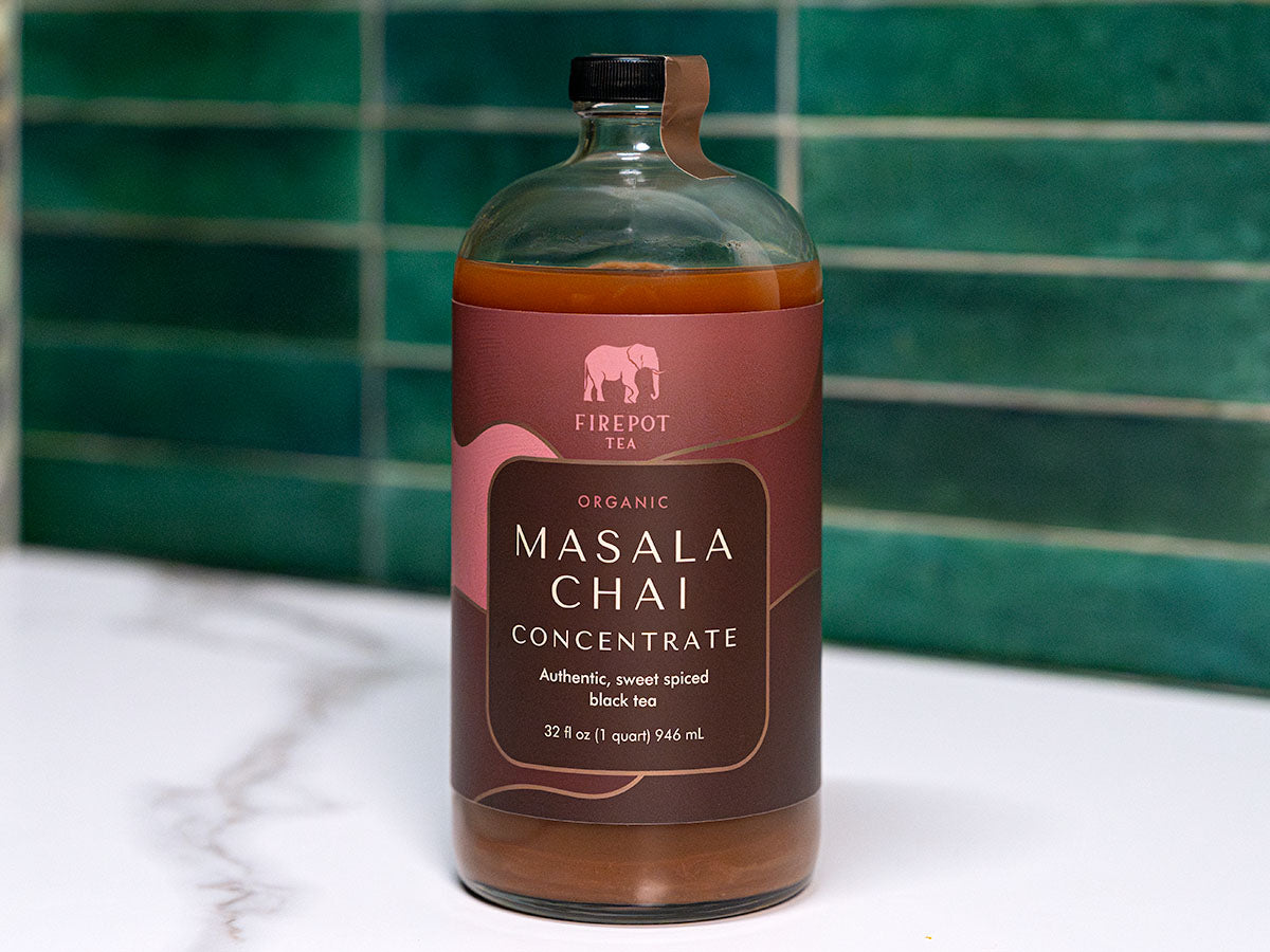Load image into Gallery viewer, masala chai concentrate 32oz bottle
